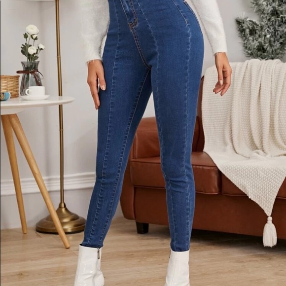 Jeans - Picture 3 of 4
